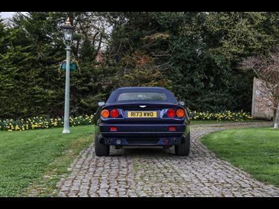 Aston Martin+V8 Volante